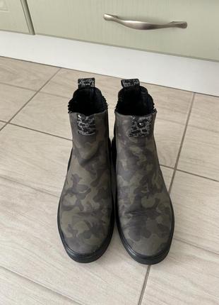 Челси серые камуфляжный принт 37 р