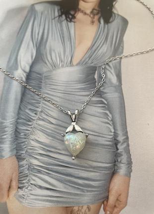 Кольє з опалом