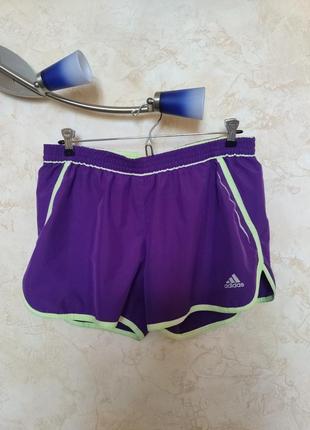 Оригінальні спортивні шорти adidas
