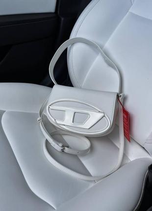 Жіноча стильна сумочка в стилі diesel біла шкіряна