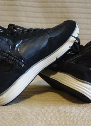 Комбіновані чорні шкіряні фірмові снікерси geox respira італія 39 р.