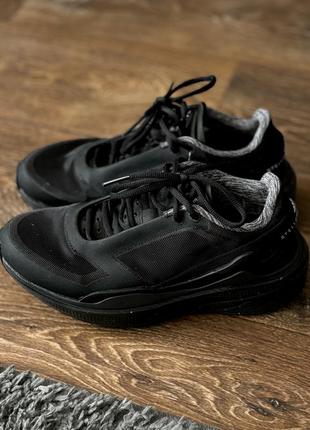Жіночі бігові кросівки adidas asmc earthlight