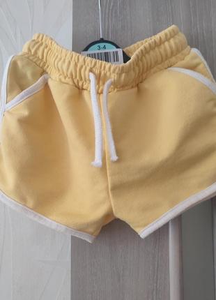 Шорты на девочку 3-4 лет