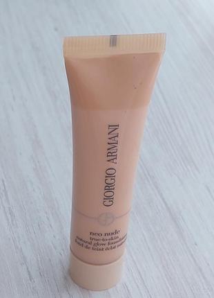 Тональна основа природнє сяйво giorgio armani BLAZERS neo nude 2.5 foundation natural glow, 15 мл.