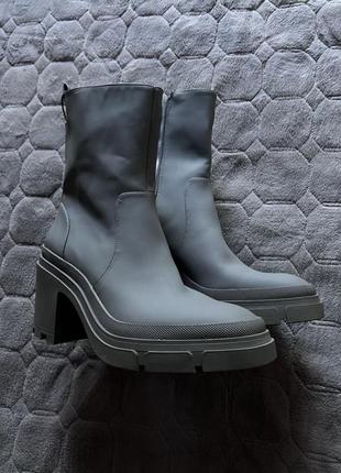 Черевики ботильйони zara