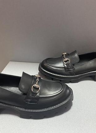 Женские туфли