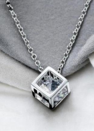 Срібний ланцюжок 925 проби з оригінальним кулоном у формі куба чокер кольє