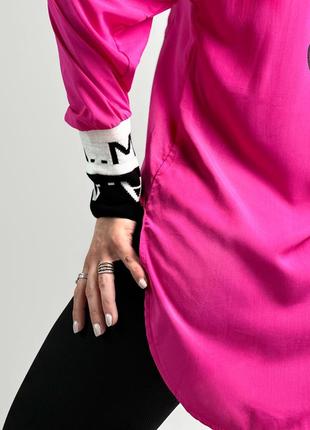 Удлиненная женская блузка с принтом на спине микки маус6 фото