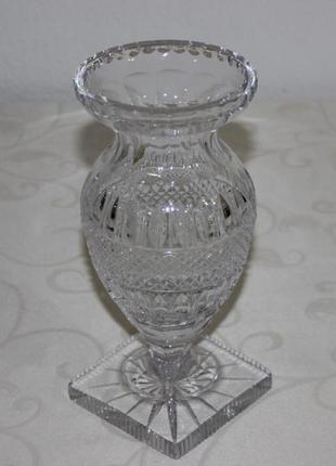 Хрустальная ваза