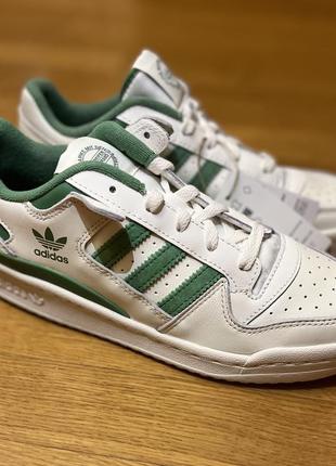 Оригінальні жіночі шкіряні кросівки adidas forum low
