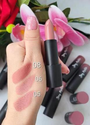 Матова помада для губ parisa cosmetics stay matte