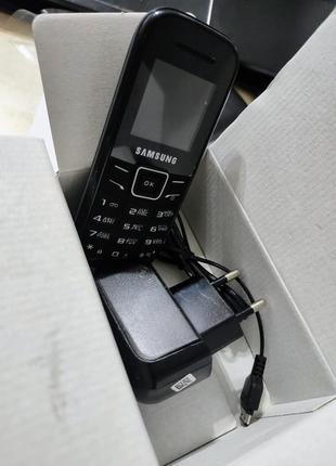 Samsung e1200. новые в коробках.6 фото