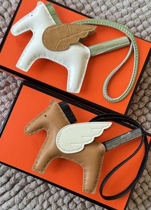 Брелок шкіряний на сумку, коник в стилі hermes