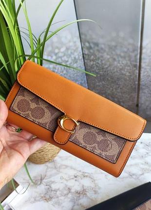 Кошелек на кнопке