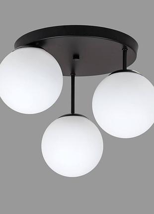 Чорна стельова люстра з білими кулями (56-hpr150f-3 bk+wh (300))