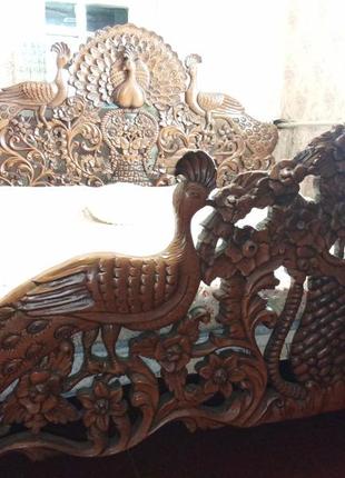 Ліжко старовинне дерев'яне різьблене унікальне антикварне ручної роботи з ірану