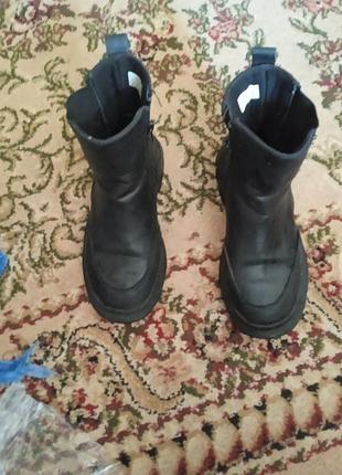 Продам сапожки для девочки