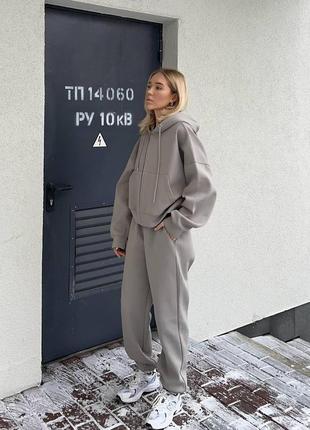 Костюм