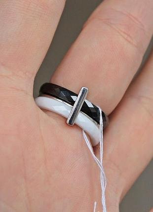 Каблучка тріумф чб3 срібло 925 і кераміка р. 19