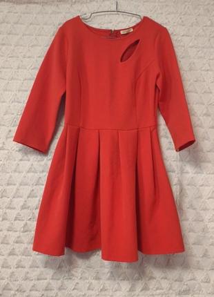 Плаття сукня з відрізаною талією на змійкою на спинці. розмір 42 (наш 48).