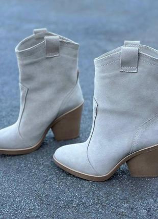 36-41 рр ботильоны - казаки на каблуке натуральная замша/кожа деми/зима черные, капучино, бежевые2 фото