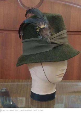 Капелюх тірольский з пером, вовна