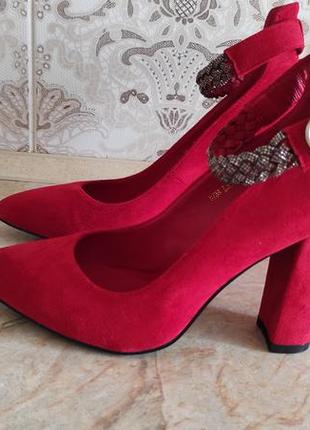 Туфли женские красные р.38