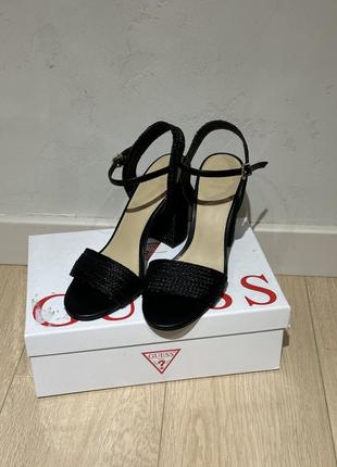 Босоніжки на підборах guess оригінал 39-401 фото