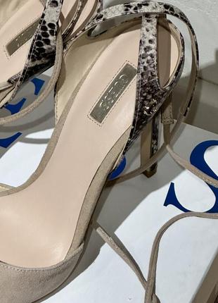 Босоніжки на підборах оригінал guess 39-403 фото