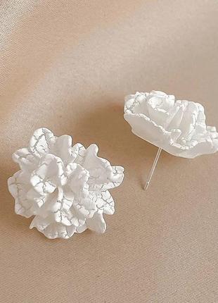 Сережки квіточки ажурні білі5 фото