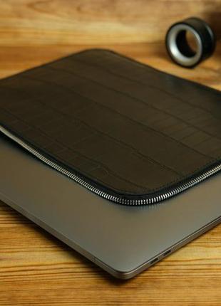 Кожаный чехол для macbook дизайн №41, натуральная кожа итальянский краст, цвет черный, оттиск №24 фото