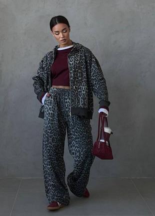 Костюм в стиле balenciaga