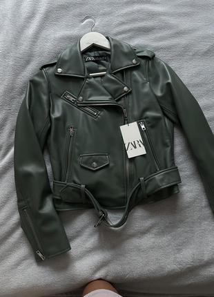 Продам нову куртку zara