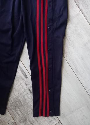 Спортивные штаны adidas на заклепки2 фото