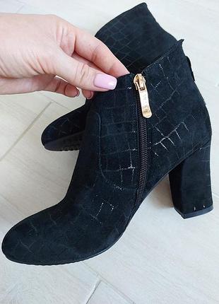Женские замшевые ботинки, новые. женьше замшевые ботинки.