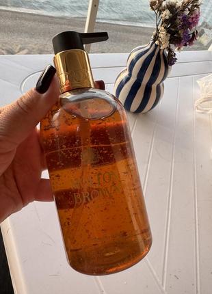 Продам рідке мило molton brown