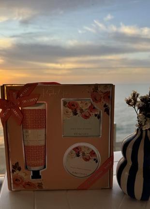 Продам подарочный набор baylis & harding jojoba, vanilla & almond oil luxurys