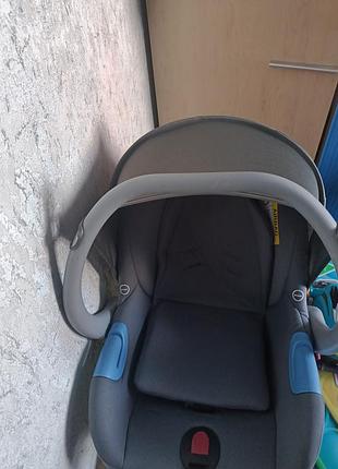 Автокрісло