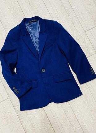 Стильний синій жакет-піджак на хлопчика 5-6 років в синьому кольорі