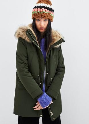 Зимова куртка-парка zara з великим хутряним капюшоном