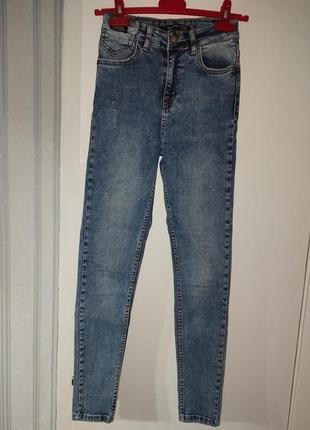 Джинси жіночі