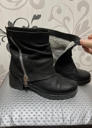 Зимние сапоги из натуральной кожи и меха