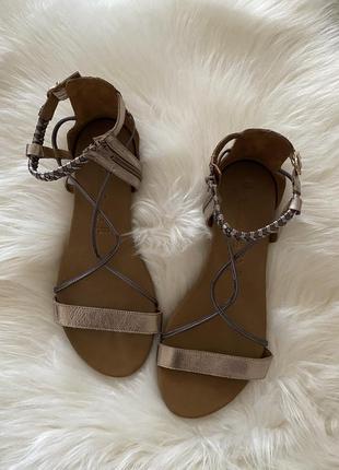 Босоніжки натуральна шкіра