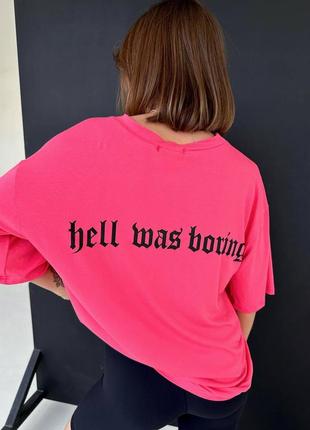 Базовая женская оверсайз футболка из вискозы с надписью на спине8 фото