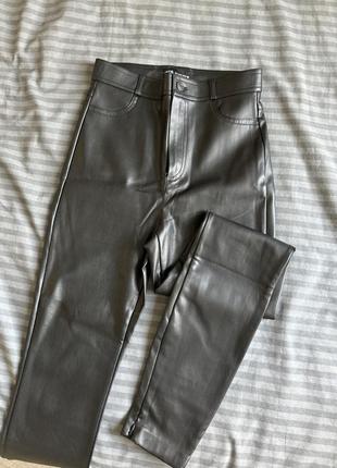 Кожаные леггинсы zara