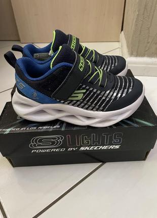 Кроссовки skechers 25р