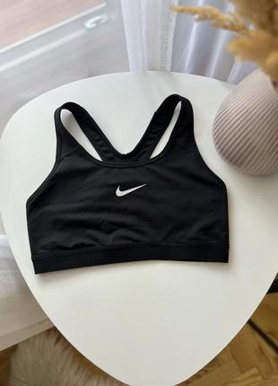 Черный спортивный топ nike