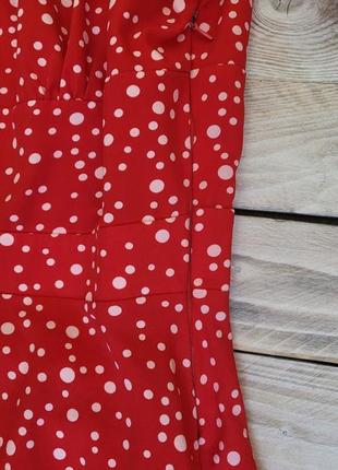 Червоне літнє плаття в дрібний горошок