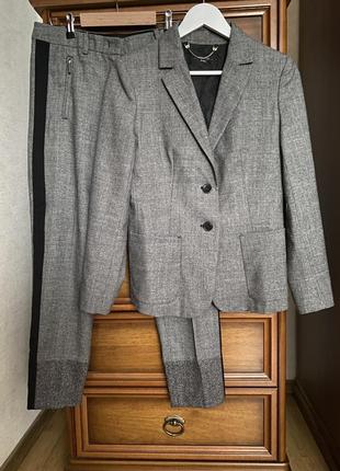 Костюм из шерсти max mara оригинал