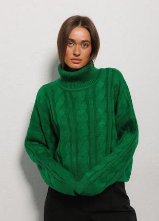 Женский вязаный свитер светло-зеленый с крупными косами modna kazka mkar200251-3 onesize